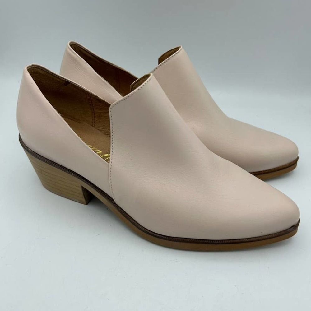 L'intervalle 37 US Size 6.5 / 7 Slip-On Tan Blush Pink Boots 2 1/4" Heel Booties